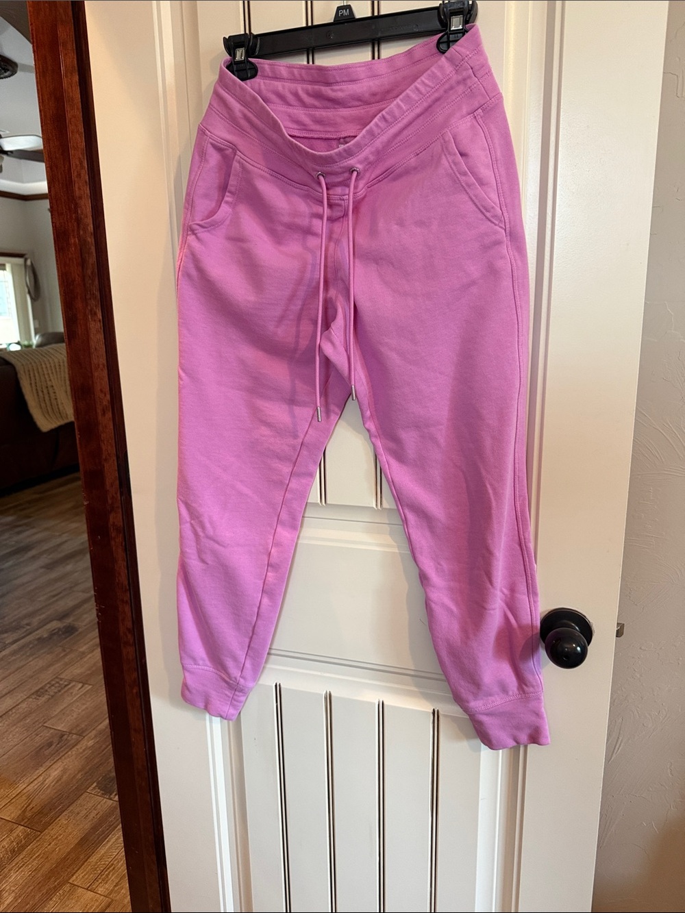 DKNY Lavender Pink Women's Jogger Pants with Drawstring in Great Condition.